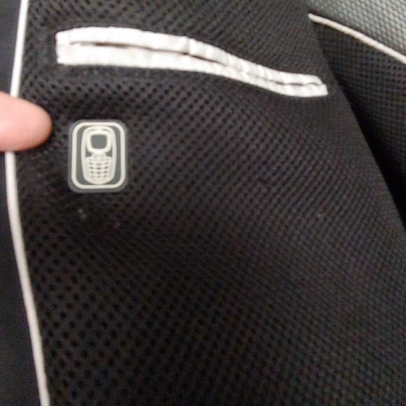 Weatherproof jacket - Picture 6 of 8